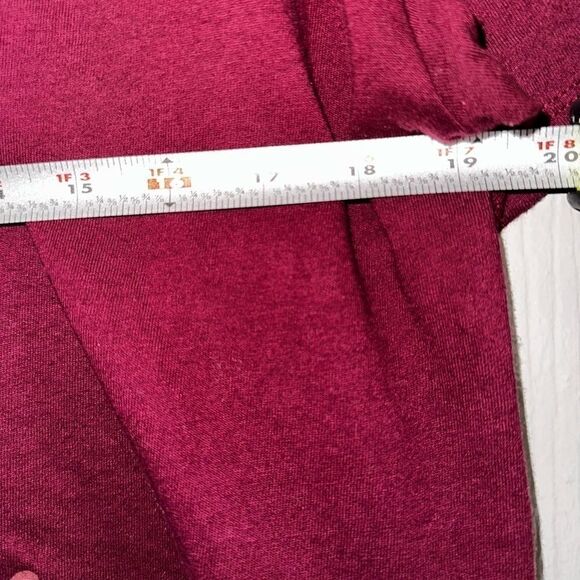 Old Navy Britney Spears Maroon Cropped Graphic Tee sz M - Picture 4 of 5